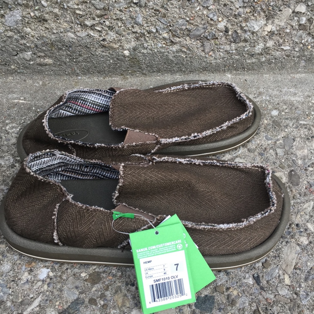 New Sanuk Hemp Slip-on Men's Loafers (size 7)